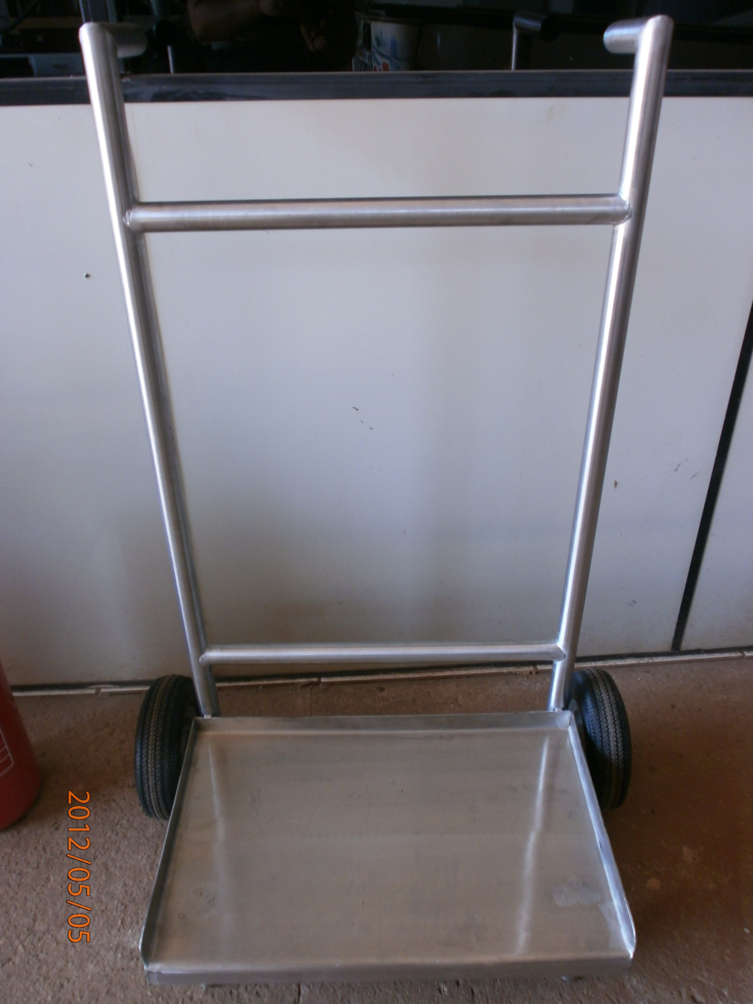 Carrinho em aço inox