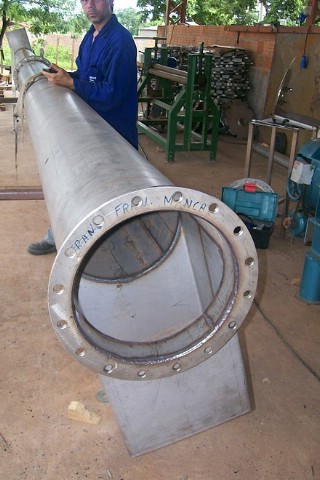  Rosca transportadora sobre produtos